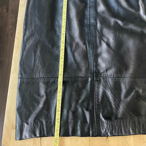 Black Leather Vintage Pencil Skirt - Picture 10 of 10